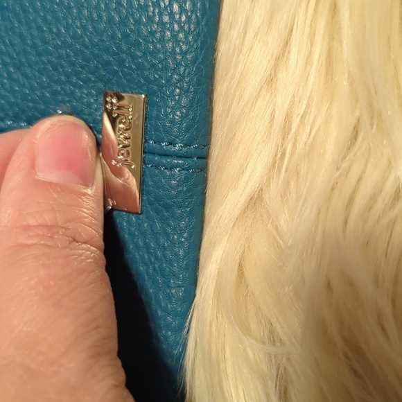 Brand New thirty-one blue Jewell wristlet - Picture 3 of 6